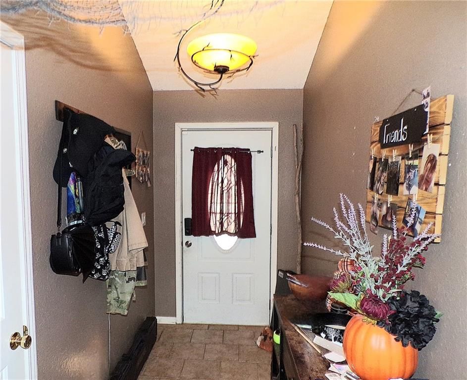 101 WOODLAWN Place — photo 5