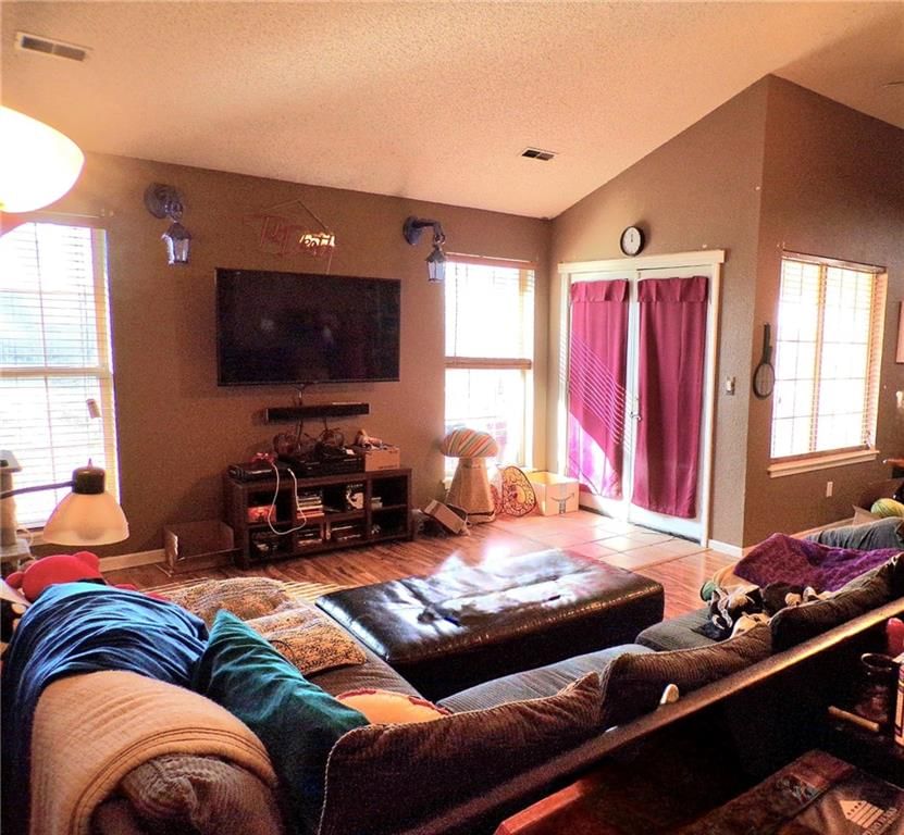 101 WOODLAWN Place — photo 7