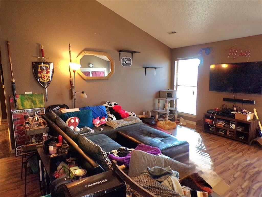 101 WOODLAWN Place — photo 8