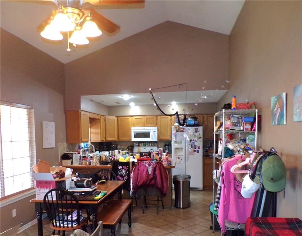 101 WOODLAWN Place — photo 9