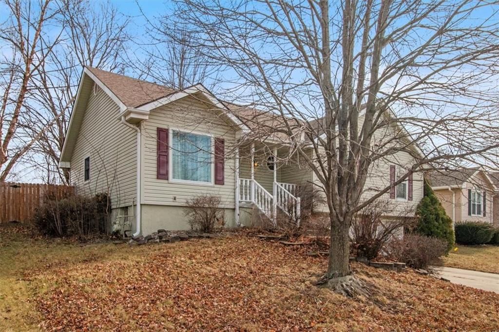 6913 T Gabbert Drive — photo 2