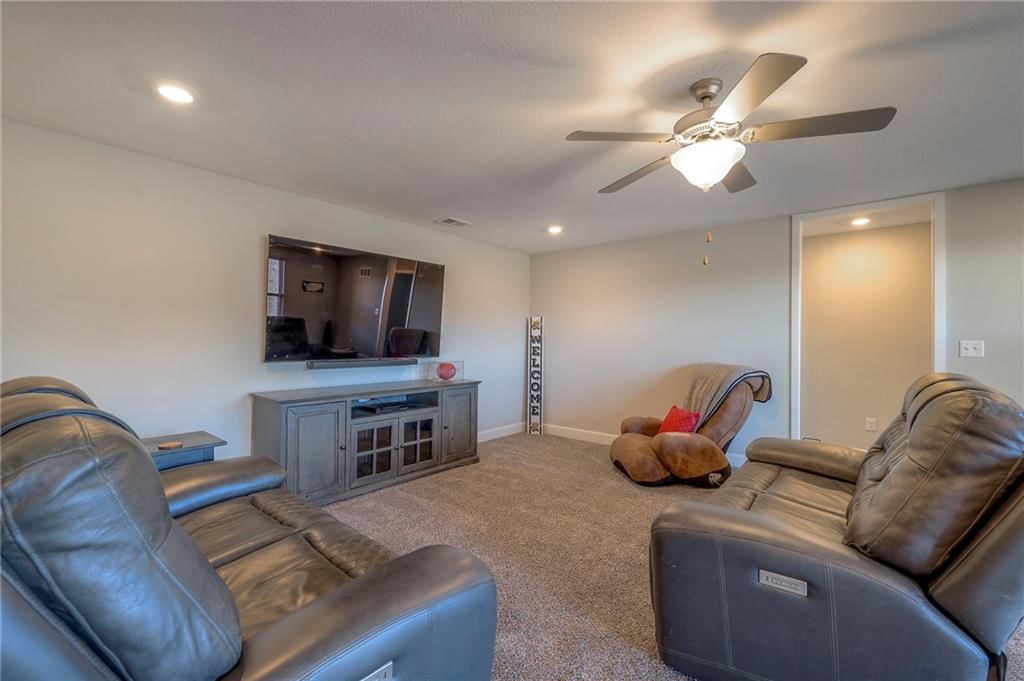 8118 NW 90th Terrace — photo 34