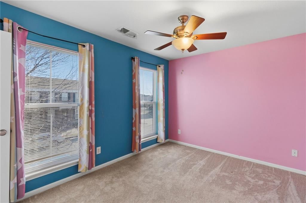 8154 N Oakley Avenue — photo 18