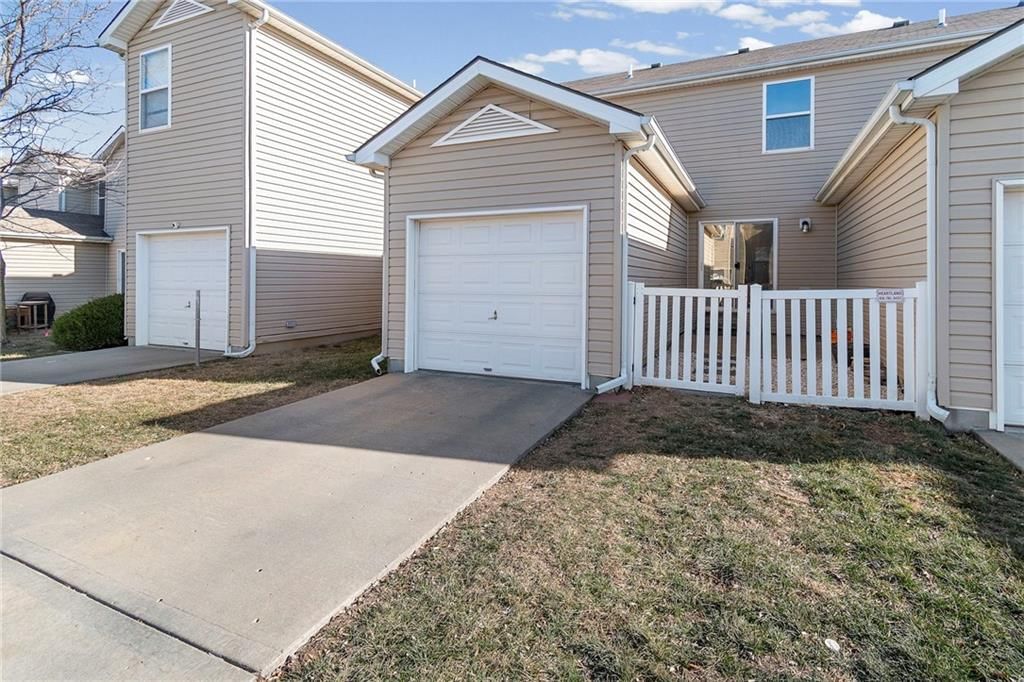 8154 N Oakley Avenue — photo 27