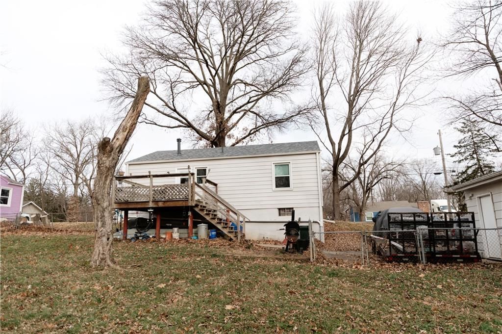 6445 Parkview Avenue — photo 31