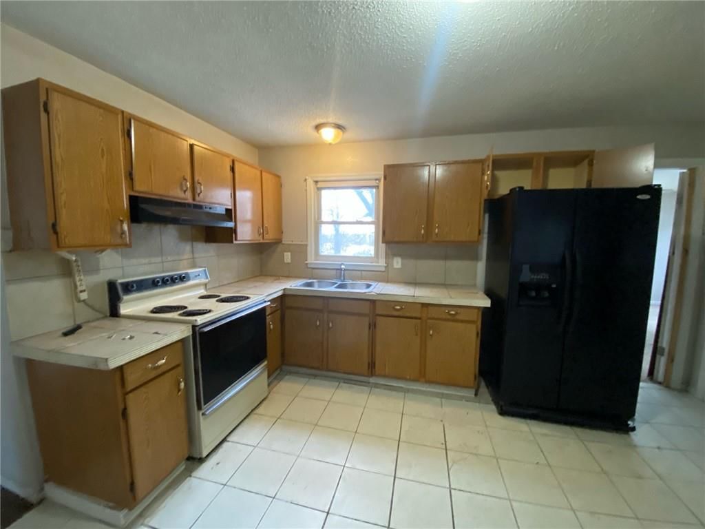 9001 E 75th Street — photo 3