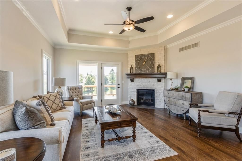 11423 S Waterford Drive — photo 3