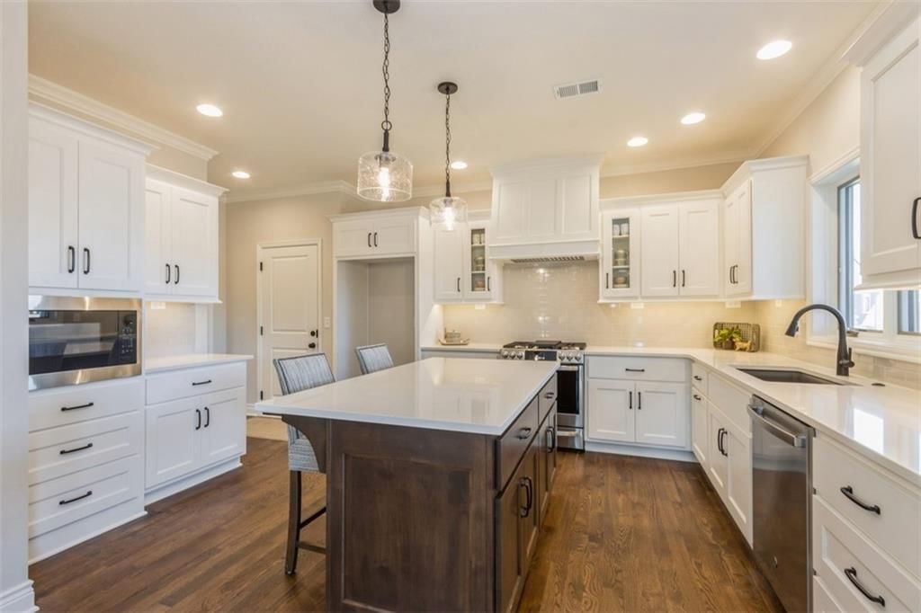 11423 S Waterford Drive — photo 6