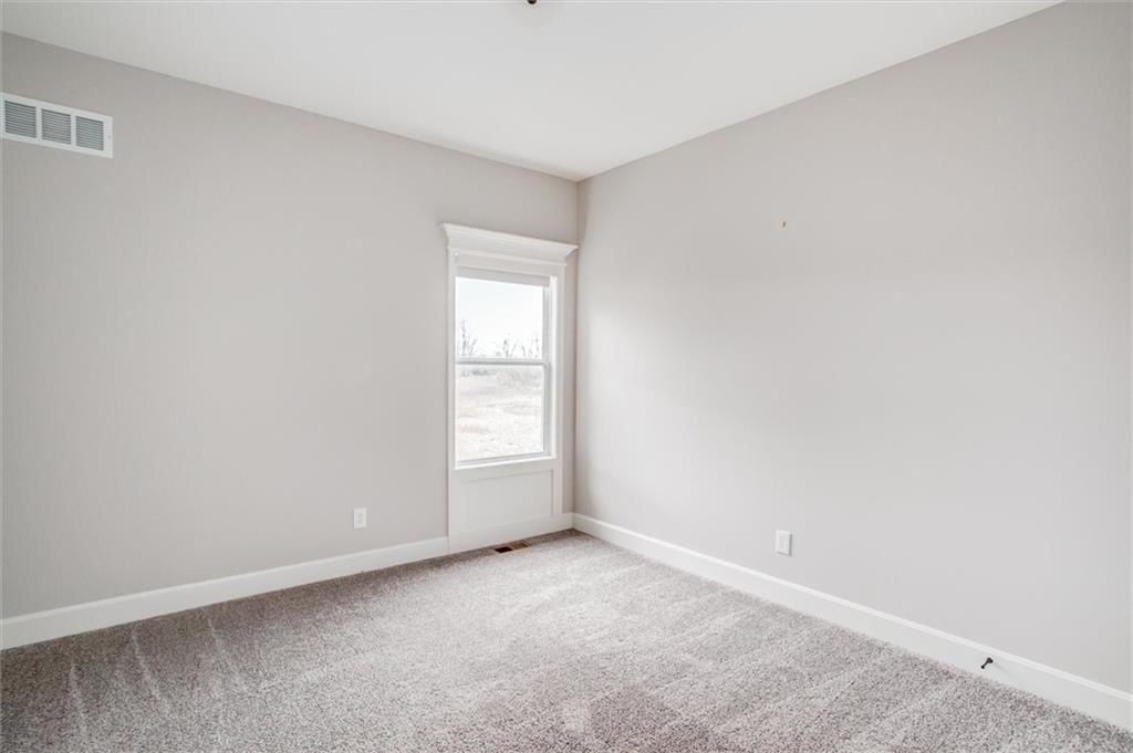 10423 N Chelsea Avenue — photo 29