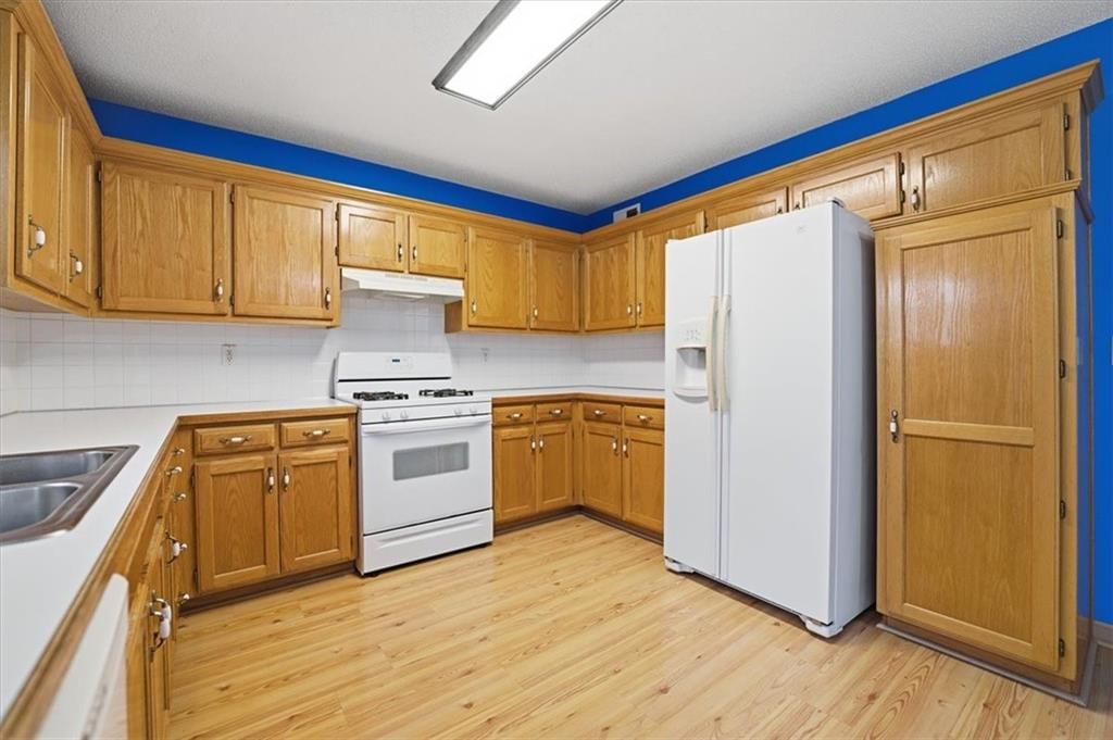 16402 Harris Avenue — photo 10