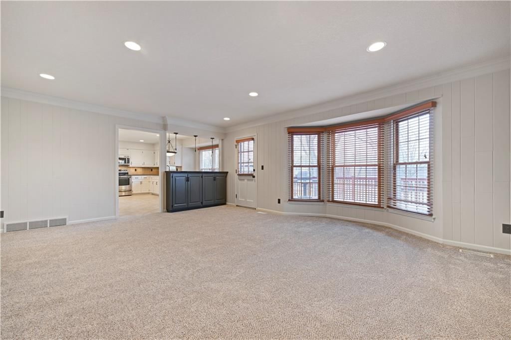 10505 King Street — photo 11