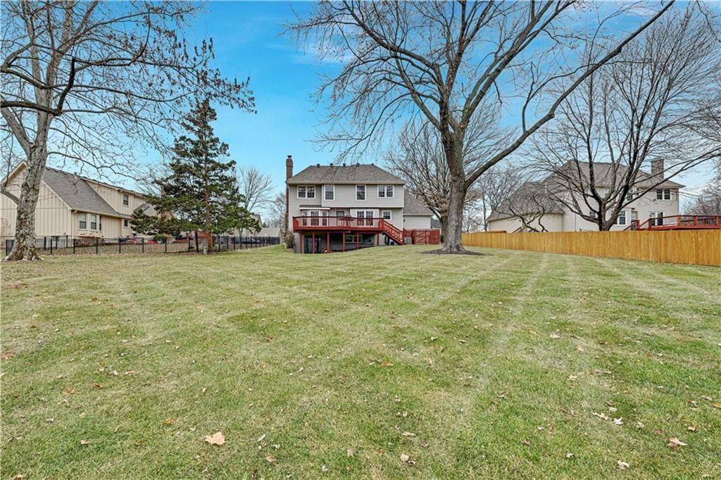 10505 King Street — photo 31
