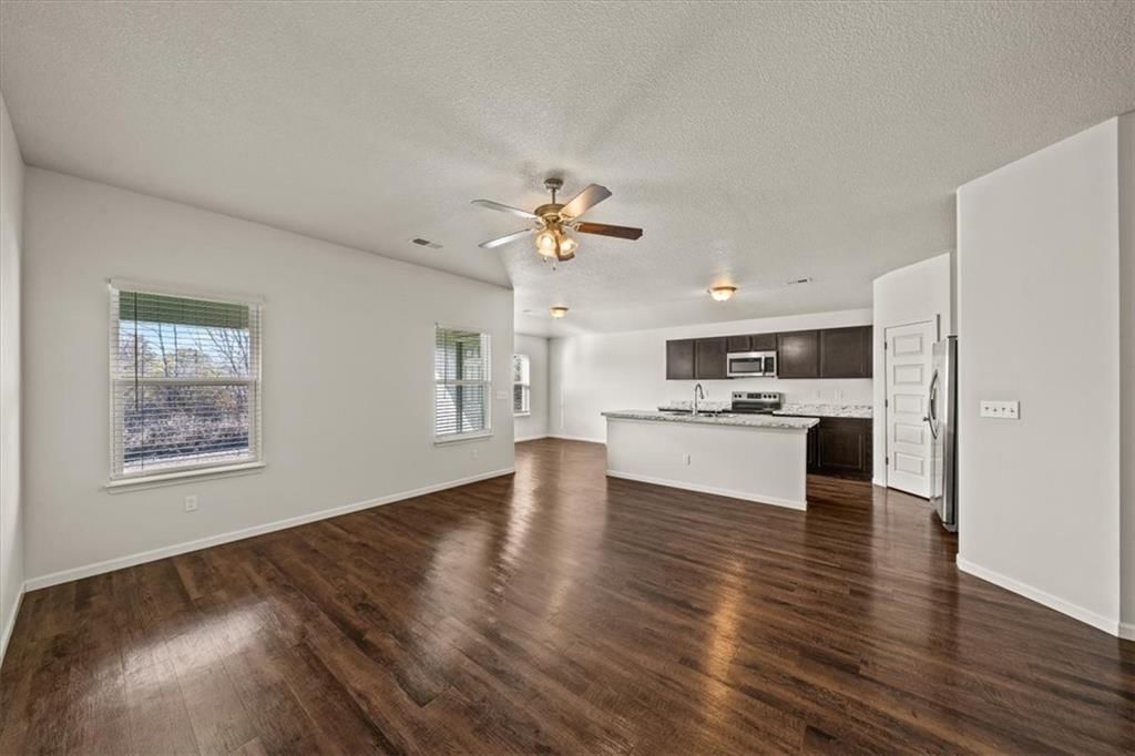 21814 Franklin Street — photo 5