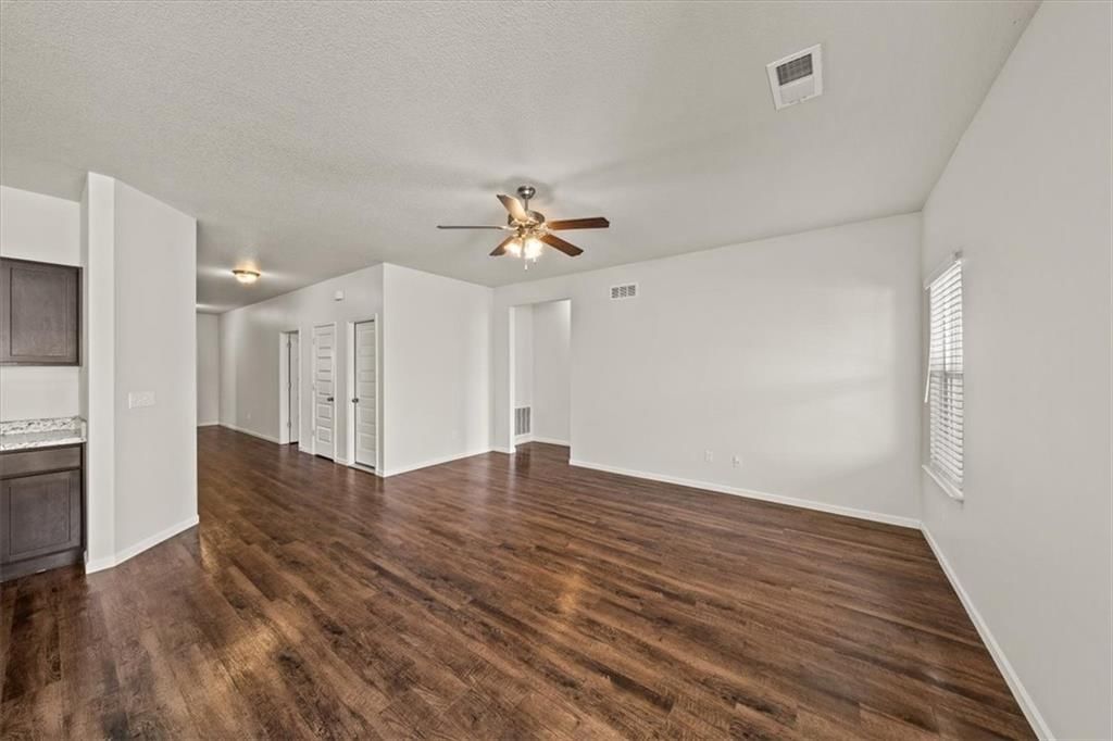 21814 Franklin Street — photo 7
