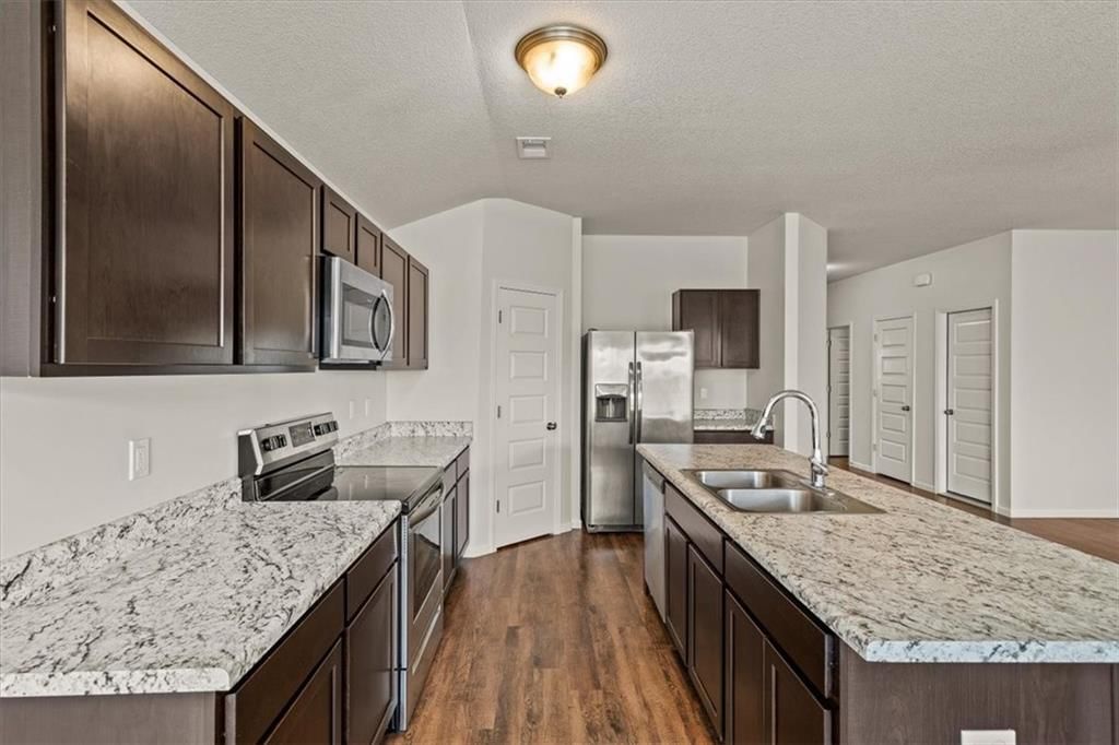 21814 Franklin Street — photo 12