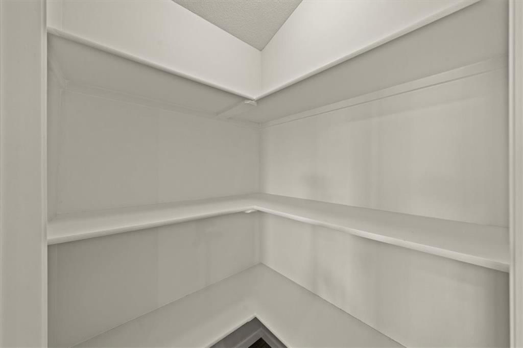 21814 Franklin Street — photo 13