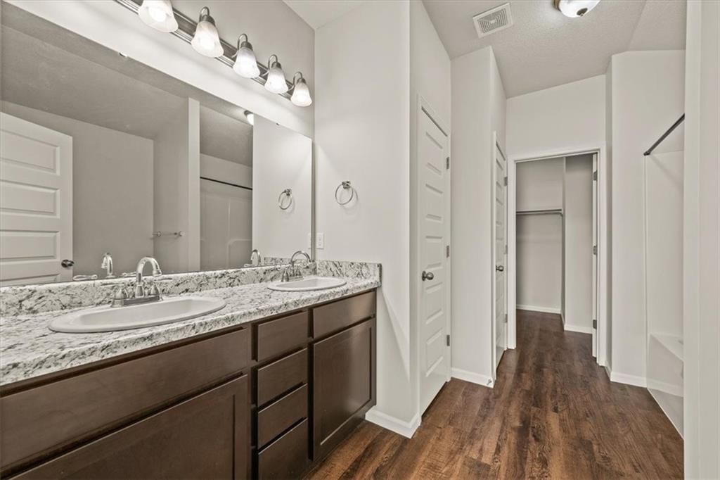 21814 Franklin Street — photo 16