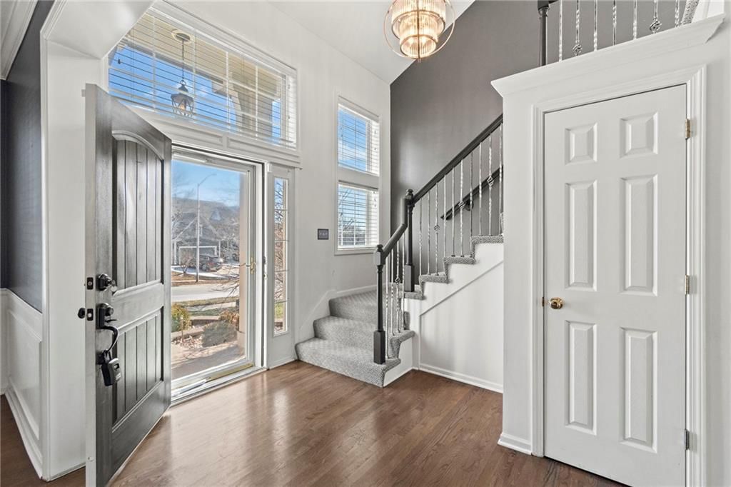 9708 N Laurel Avenue — photo 4
