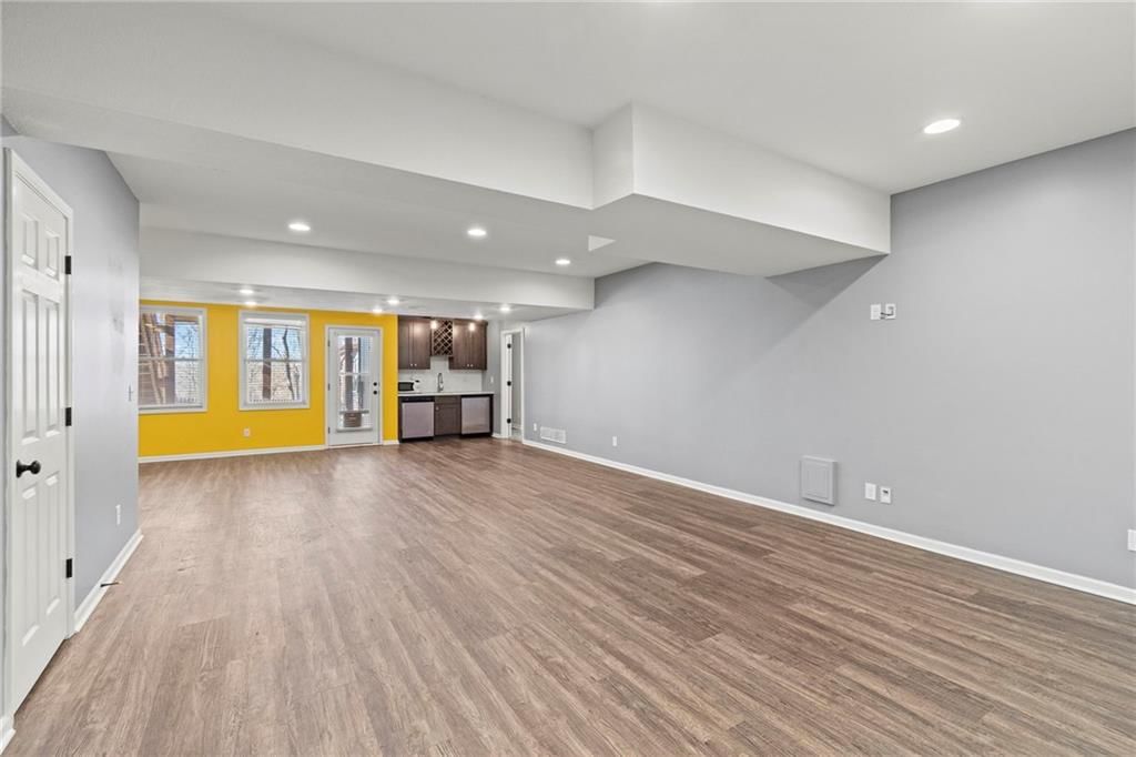 9708 N Laurel Avenue — photo 29