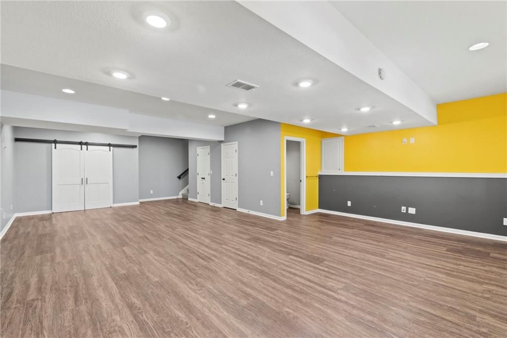 9708 N Laurel Avenue — photo 30