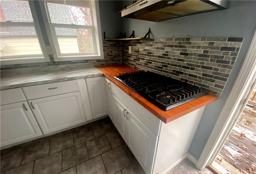 6139 S Benton Avenue — photo 5