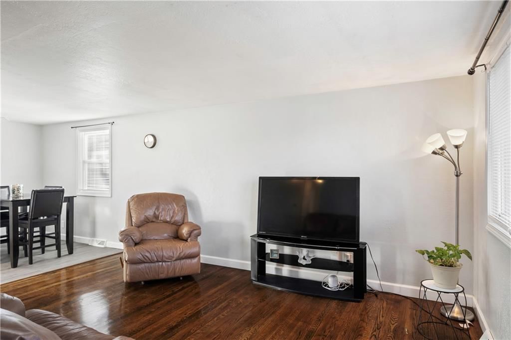 6929 NE 53rd Street — photo 5