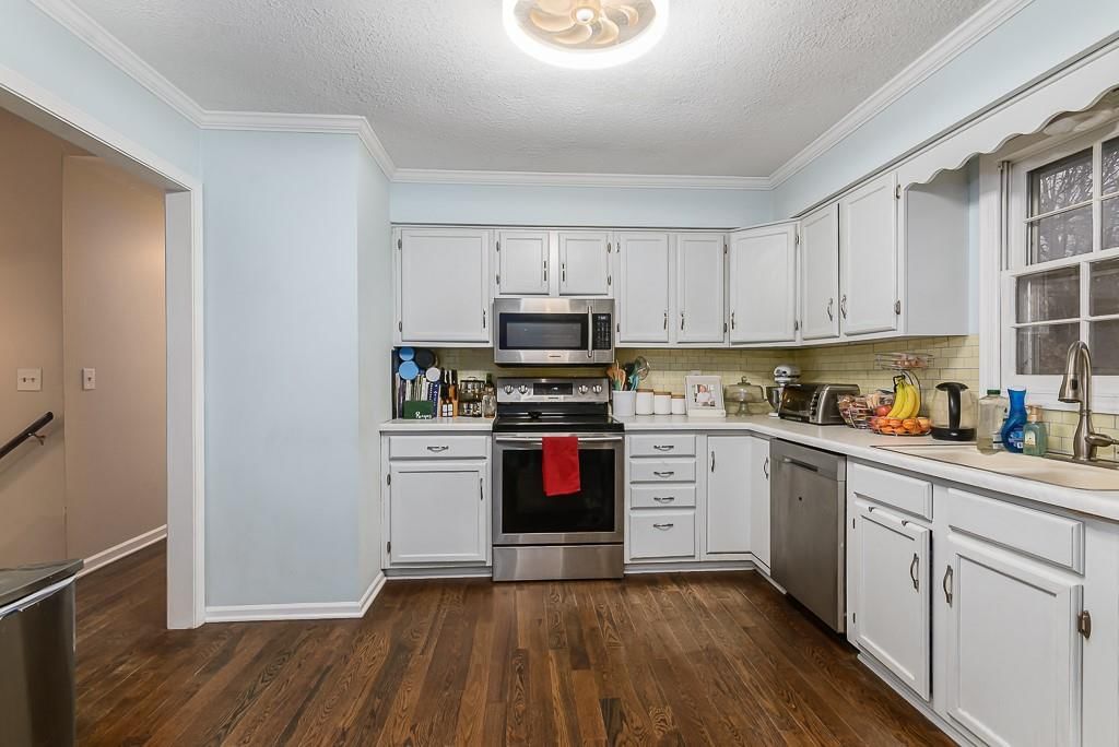 2404 Brush Creek Drive — photo 5