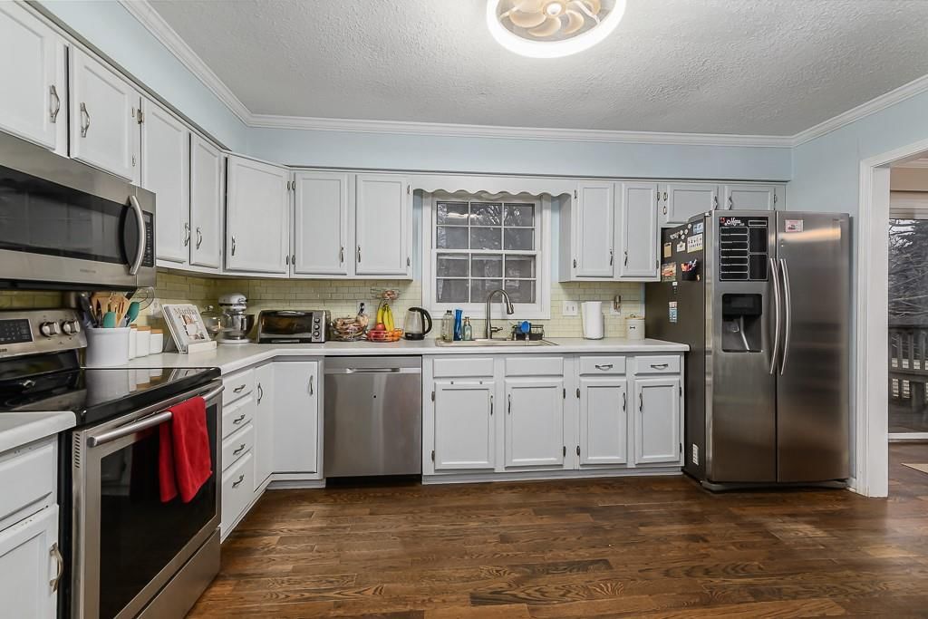 2404 Brush Creek Drive — photo 6