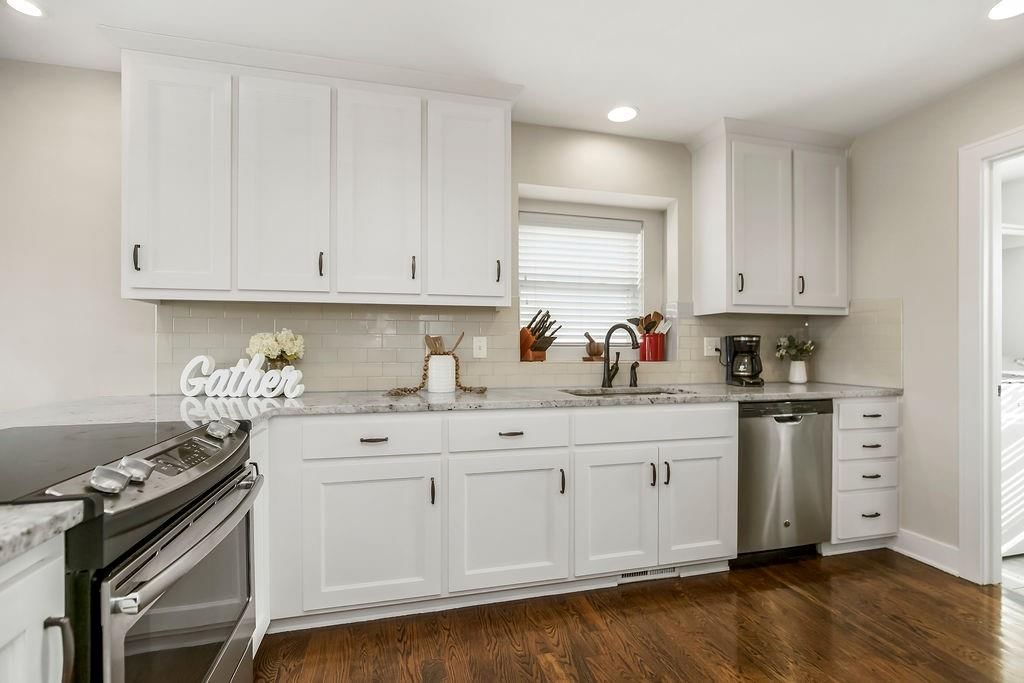 507 Tall Grass Drive — photo 10