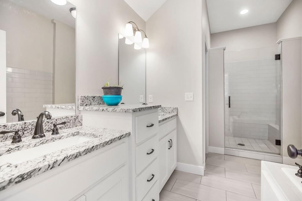 507 Tall Grass Drive — photo 16
