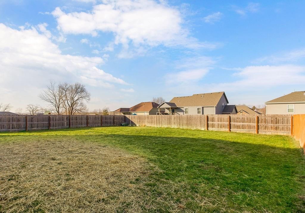 507 Tall Grass Drive — photo 27