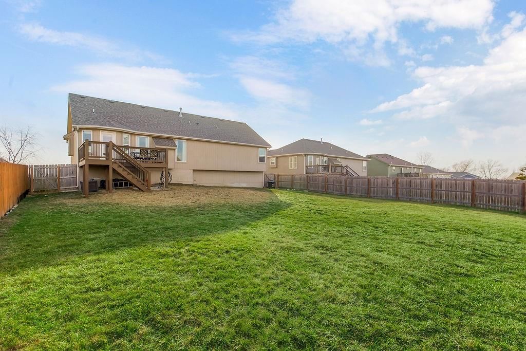 507 Tall Grass Drive — photo 28