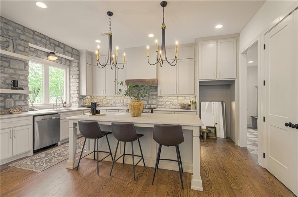 2150 NW Scenic View Drive — photo 9