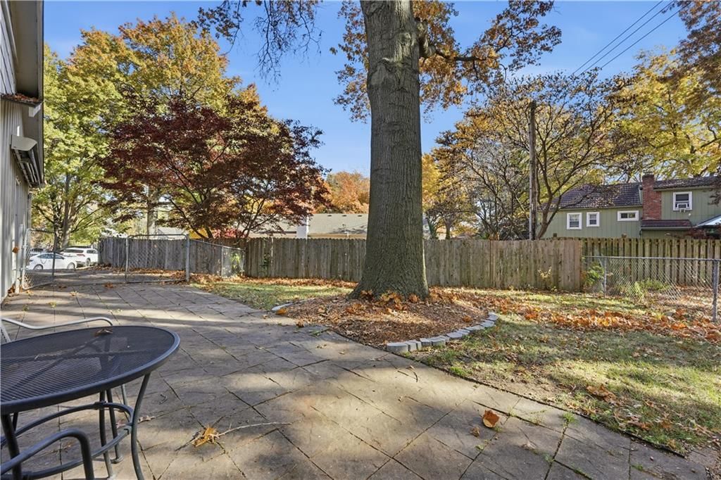 9930 Floyd Street — photo 41