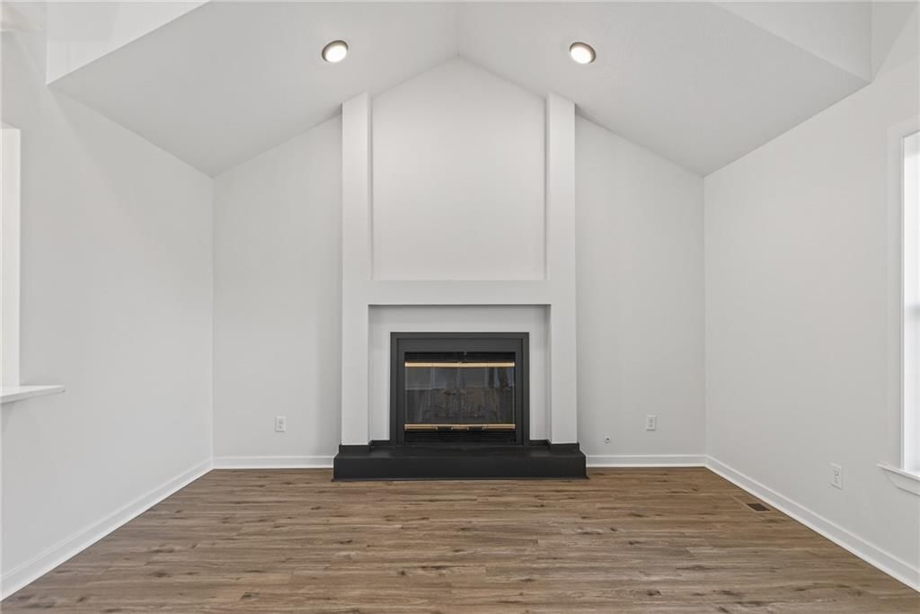 8528 N Virginia Avenue — photo 7
