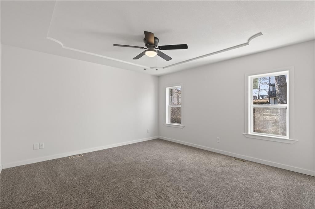 8528 N Virginia Avenue — photo 13