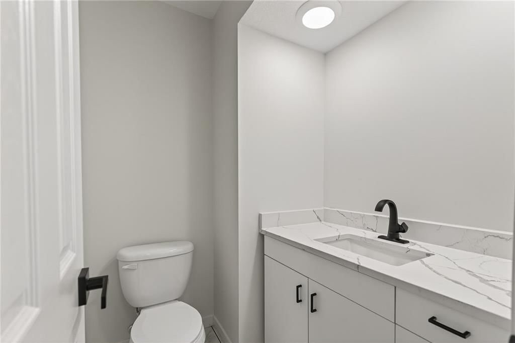 8528 N Virginia Avenue — photo 16