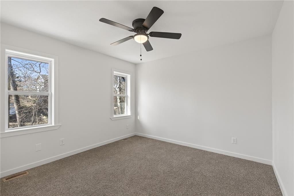 8528 N Virginia Avenue — photo 17
