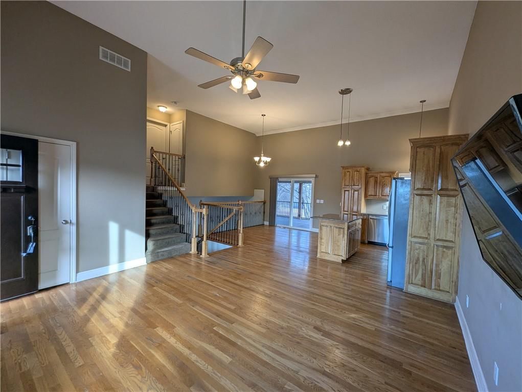 15601 White Drive — photo 2