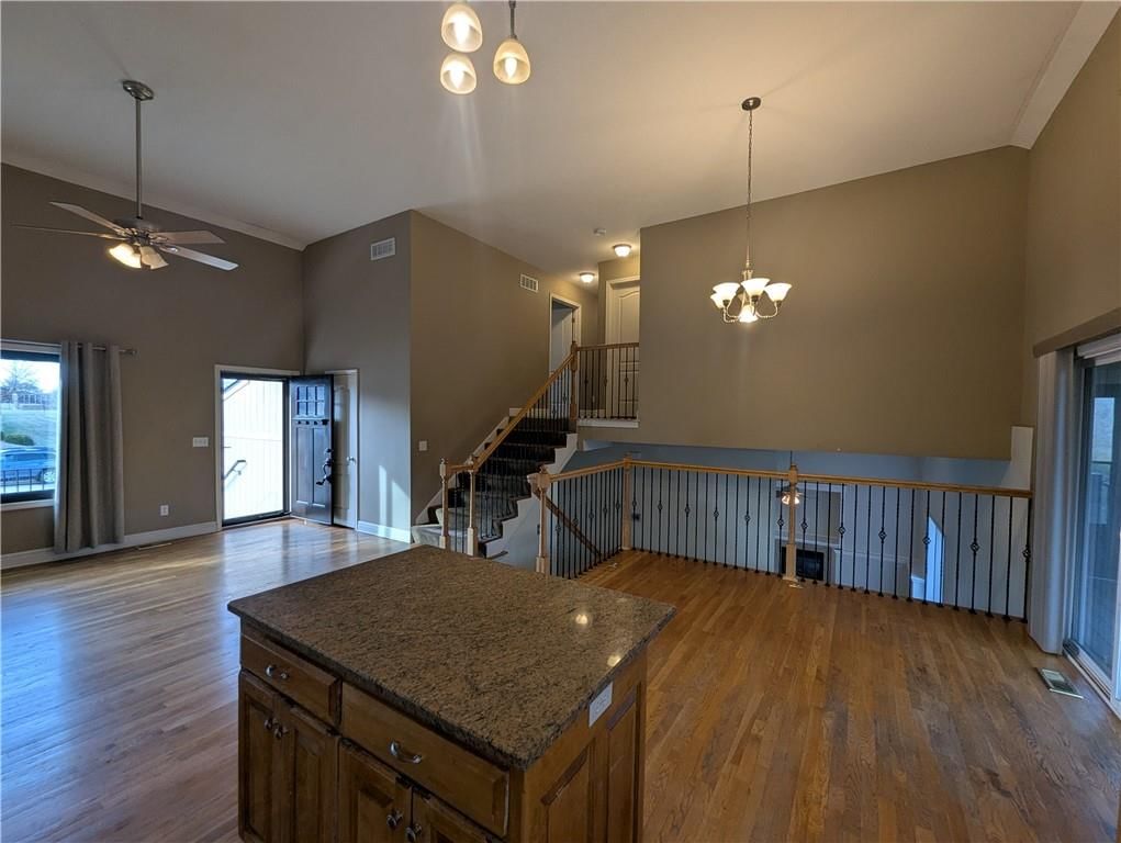 15601 White Drive — photo 3