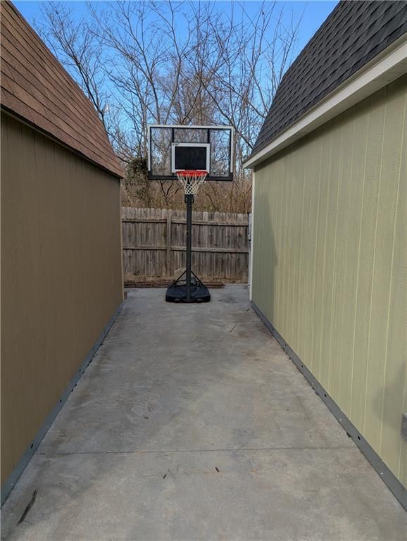 15601 White Drive — photo 23