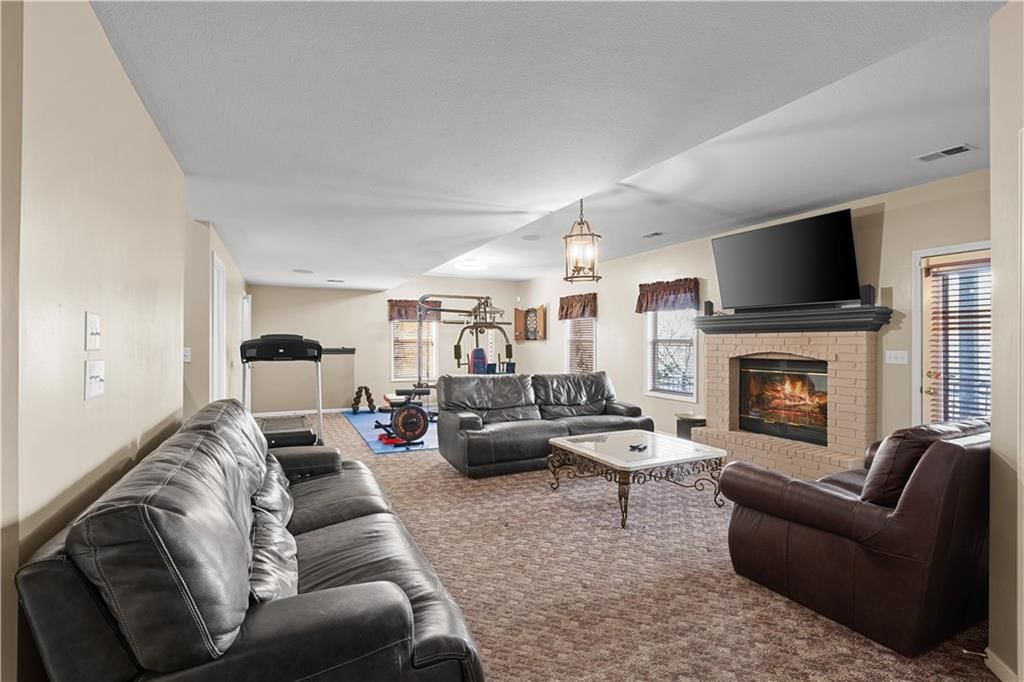 11700 E 86TH Street — photo 25