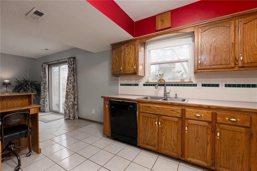 1836 Chickadee Drive — photo 13