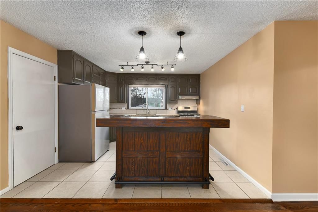 12701 E Bowen Street — photo 8