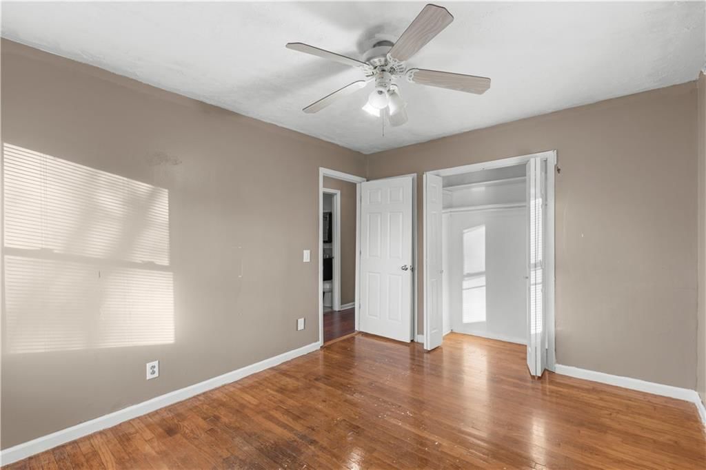 7940 Metropolitan Avenue — photo 10