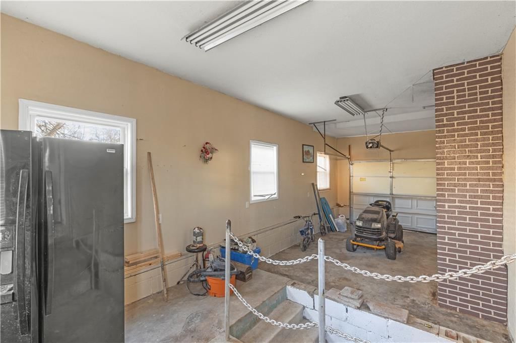 7940 Metropolitan Avenue — photo 11