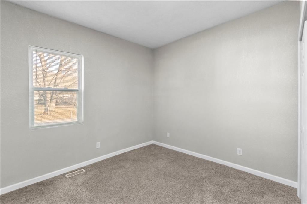 6802 Binswanger Street — photo 12