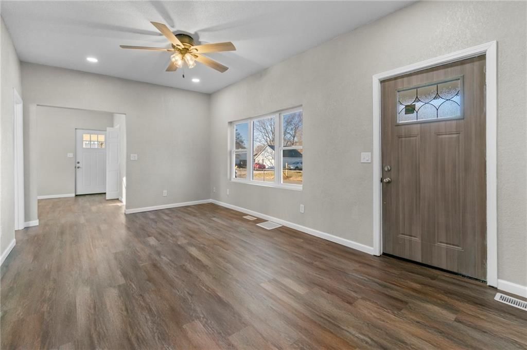 6802 Binswanger Street — photo 19