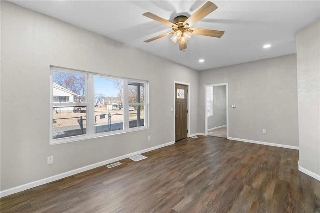 6802 Binswanger Street — photo 23