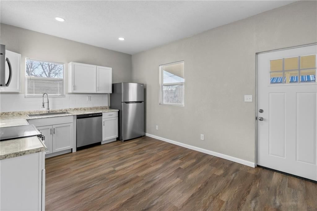 6802 Binswanger Street — photo 24